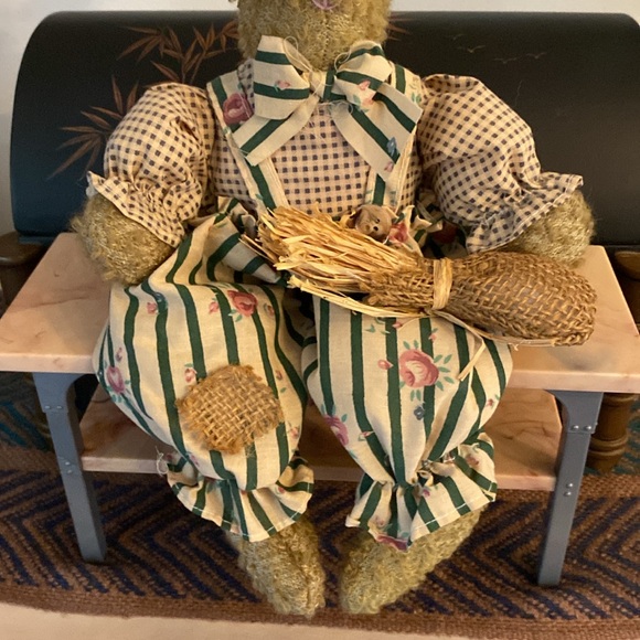 Vintage Primitive/Folk Art/Country “Bunny in Bloomers” - Picture 8 of 16